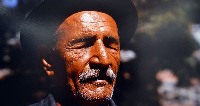 Âşık Veysel’in dünyasını aydınlatan şiirleri