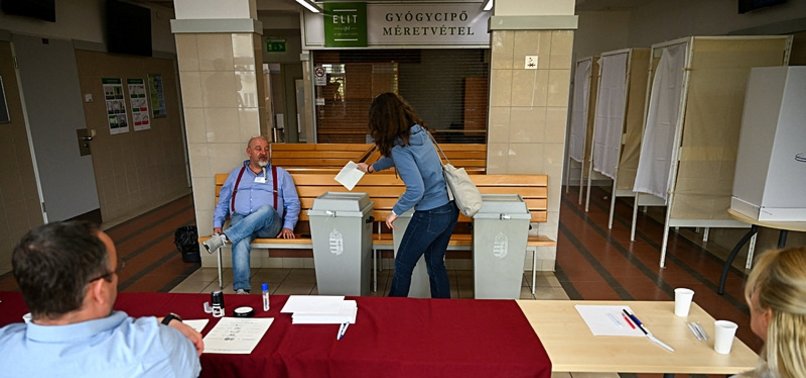 VOTING ENDS IN HUNGARY PARLIAMENTARY ELECTION