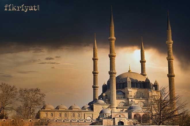 ŞEHRİN HER YERİNDEN İHTİŞAMI GÖRÜLEBİLİR