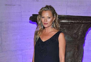 Kate Moss Bodrumda kampa girdi