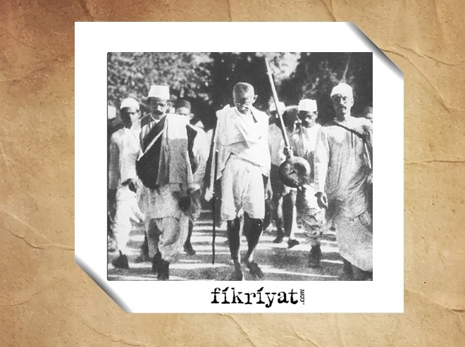 HİNT HİLAFET HAREKETİNE DESTEK VERDİ