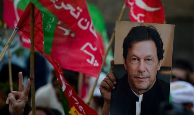 Khan's party navigates Pakistan blackouts to keep campaign alive