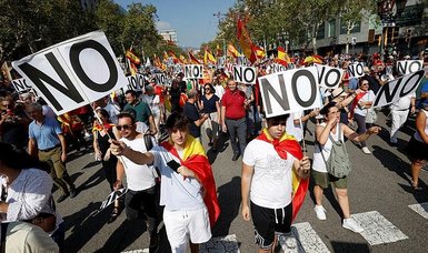 Tens of thousands protest against possible Catalan amnesty deal