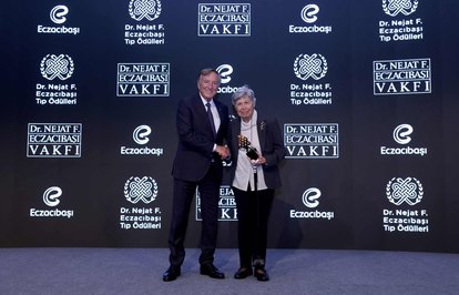 DrNejatFahrefindexeczacibasiclasstkktLnktargetblankEczacıbaşıaTıpOnurÖdülüProfDrİmranÖzalpin