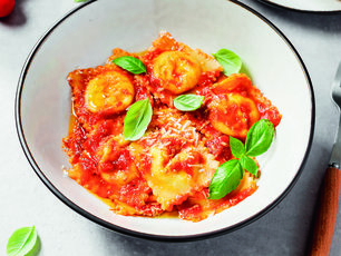 Domates Soslu Ispanaklı Ravioli