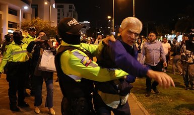 Ecuadorian police raid Mexican Embassy to arrest former vice president
