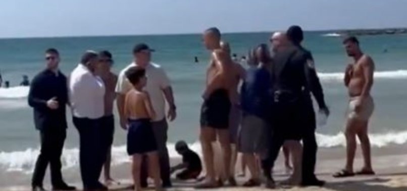 ISRAELIS KICK OUT FAR-RIGHT MINISTER BEN-GVIR FROM BEACH IN TEL AVIV, CALL HIM MURDERER