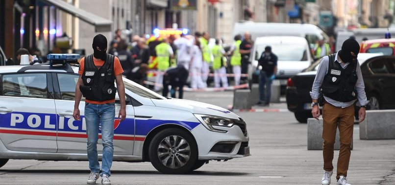 SMALL BLAST IN FRENCH CITY OF LYON WOUNDS 13; CAUSE UNCLEAR