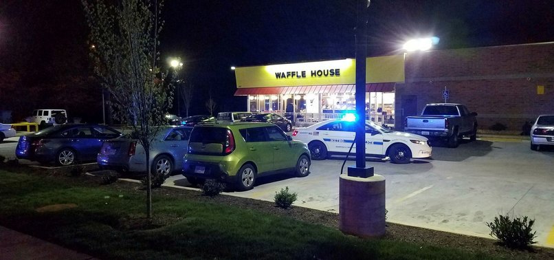 NUDE GUNMAN KILLS FOUR AT TENNESSEE WAFFLE HOUSE - POLICE
