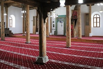 8 asırlık Afşar Cami