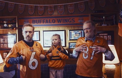 HappyPeopleProjectüstüsteikinciseneSuperBowlda