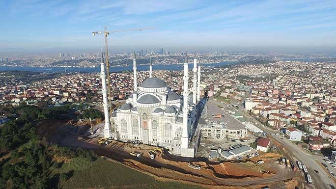 Cumhuriyetin en büyük eseri Çamlıca Camii