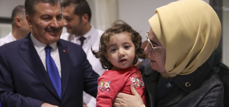 TURKISH FIRST LADY VISITS PEDIATRIC PATIENTS TRANSFERRED FROM GAZA