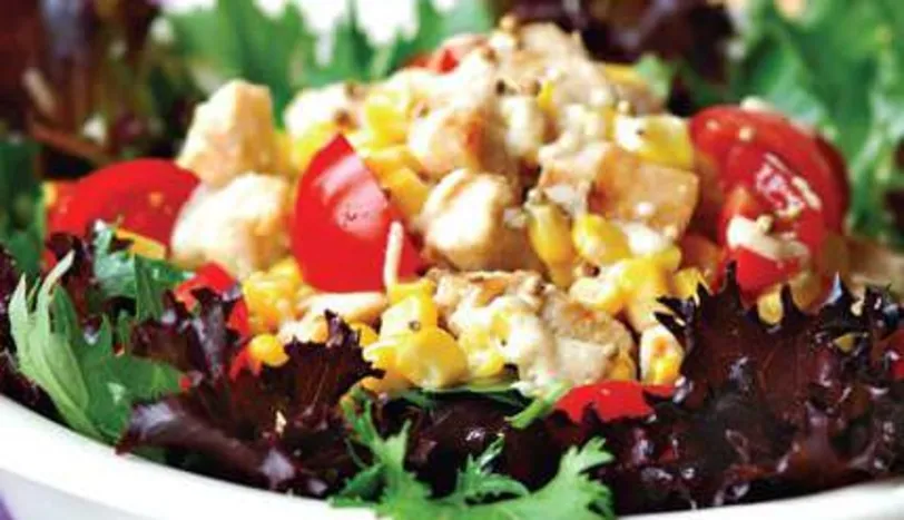 Tahin Soslu Tavuklu Salata