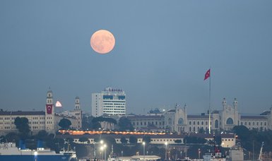 'Super Moon' lights up the night