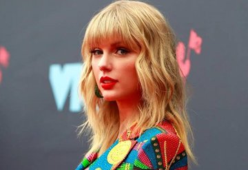 Taylor Swift nişanlandı