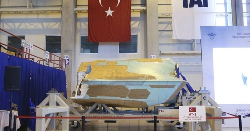 TUSAŞ ilk Türk JSF/F-35 uçağının orta gövdesini ABD’lilere teslim etti