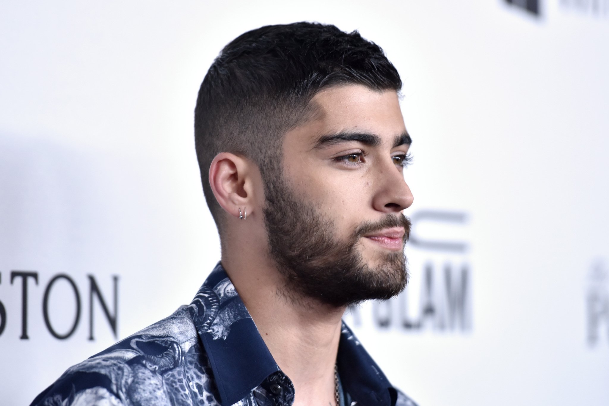 zayn malik babasinin adini dovme
