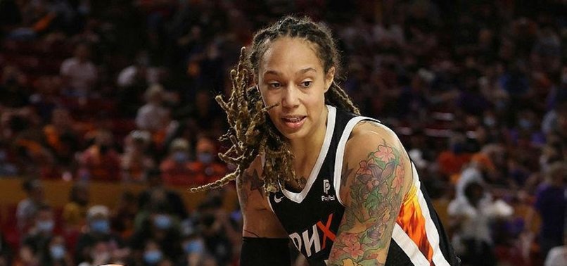 BRITTNEY GRINER OFFICIALLY REJOINS PHOENIX MERCURY IN SPECIAL SIGNING