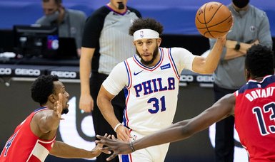 76ers G Seth Curry tests positive for COVID-19