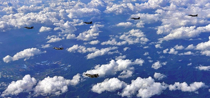 US HEAVY BOMBERS, JETS IN SHOW OF FORCE AGAINST NORTH KOREA