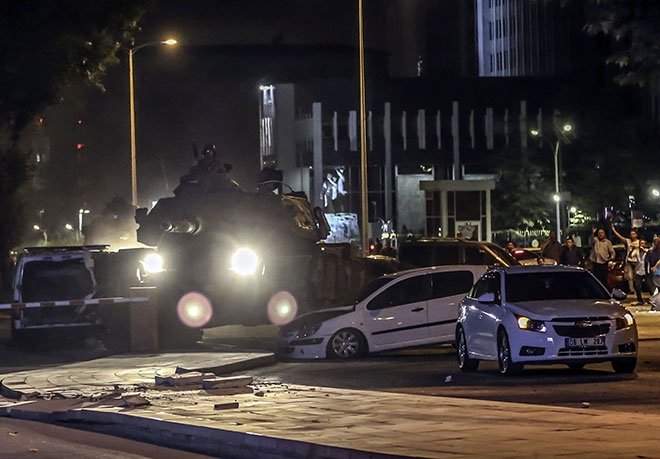 Darbe girişiminde dakika dakika yaşananlar