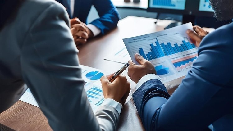 Fitch, Türkiye’nin kredi notunu yükselti