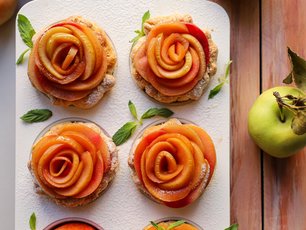 Gül Elmalı Büş Dolgulu Tartoletler