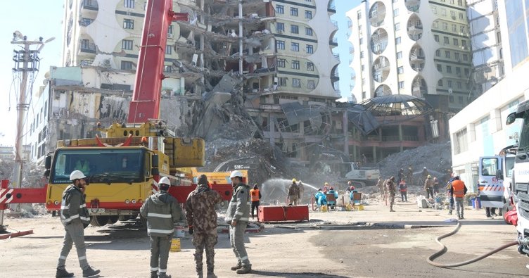 Bankacılık sektörü depremlerden etkilenen şubeler için tam teyakkuzda