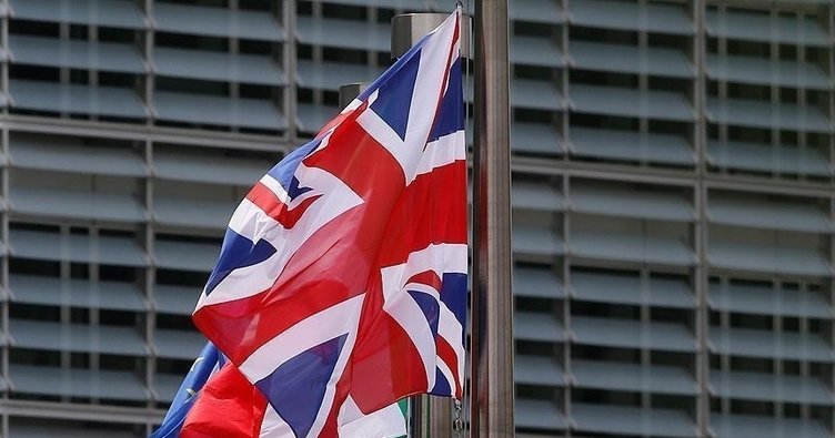 İngiltere’de perakende satışlar beklentileri aştı