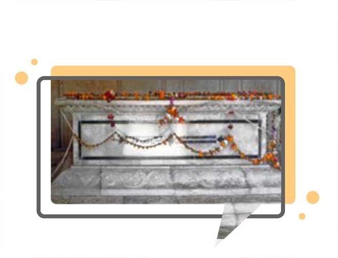 TRABLUSGARP SAVAŞI ŞEHİDLERİ İÇİN ŞİİR YAZDI