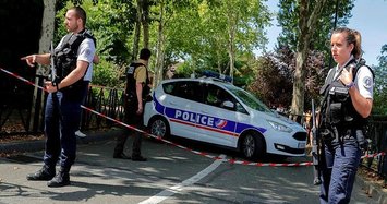 Man kills mother, sister; France sees no apparent terror tie