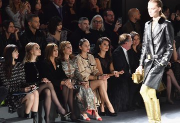 Chanel Metiers Dart 2018-19