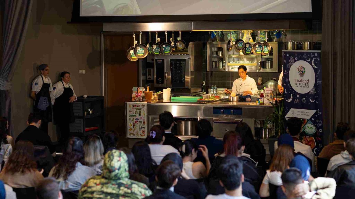 Tayland Mutfağının Sokak Lezzetleri, Ünlü Thai Şef Pailin Chongchitnant ile Gastronometro’da Tanıtıldı