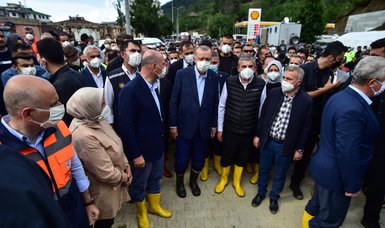 Erdoğan visits worst-hit flood area in Black Sea region, pledging government help