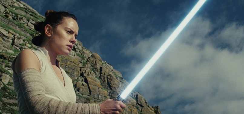 ‘STAR WARS: THE LAST JEDI’ WINS WARM REVIEWS FOR ‘FRESHNESS’ AND ‘EMOTIONAL POWER’