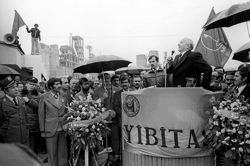 ’Dava’ya atılan imza: Erbakan