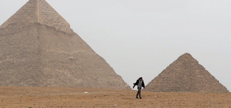 GIZA PYRAMIDS TURNED INTO MARATHON TRACK