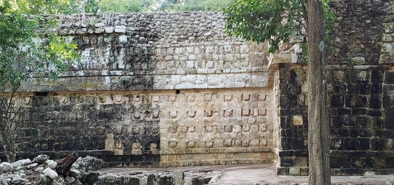 ARCHEOLOGISTS DISCOVER ANCIENT MAYAN PALACE IN EASTERN MEXICO