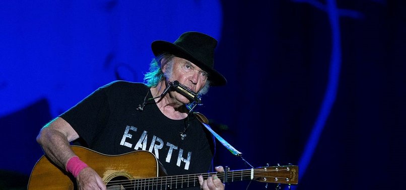 NEIL YOUNG TO SUE TRUMP OVER CAMPAIGN SONGS