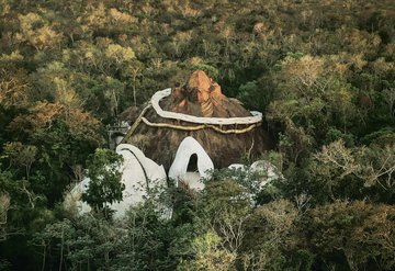 Tulum’da Yalınayak Gezilen Bir Müze