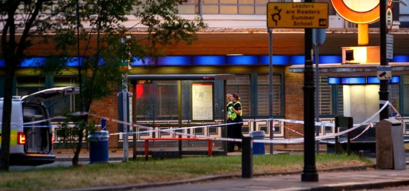 5 INJURED IN MINOR BLAST AT LONDON SUBWAY CAUSED BY SHORT CIRCUIT