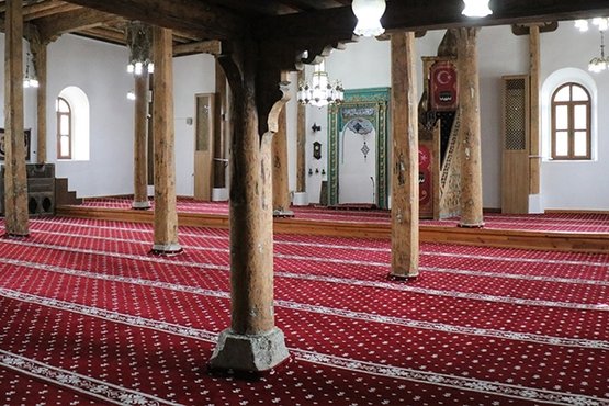 8 asırlık Afşar Cami