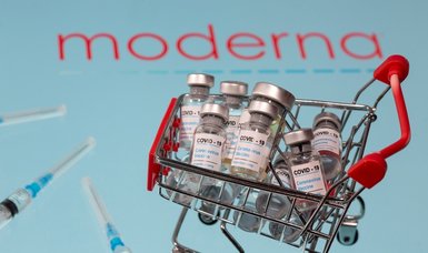 Moderna asking US, European regulators to OK its virus shots