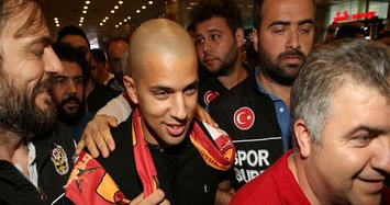 In Turkey, 'crazy' welcome awaits foreign football stars