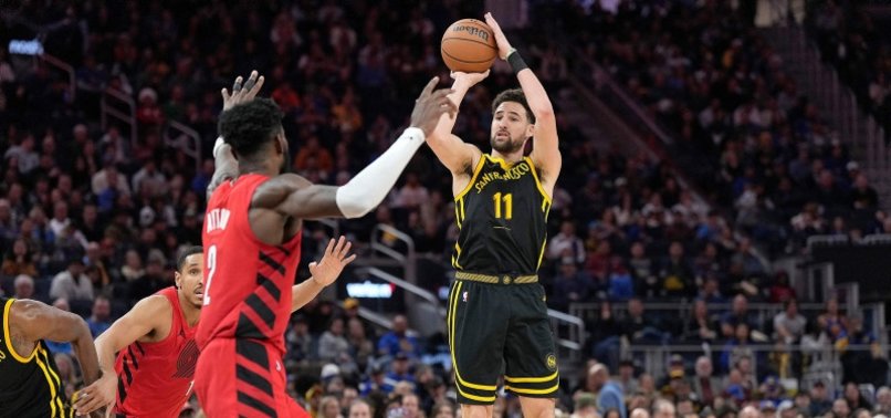 GOLDEN STATE WARRIORS CRUSH PORTLAND TRAIL BLAZERS TO PICK UP FIFTH STRAIGHT VICTORY