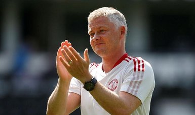 Solskjaer signs new Man United deal until 2024