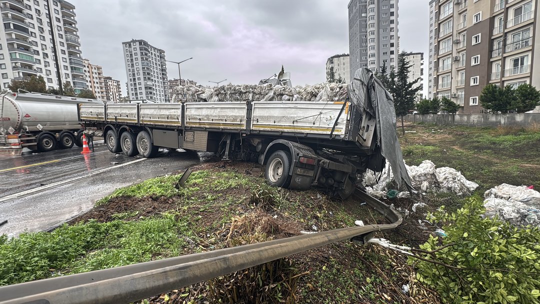 ADANA’DA TIR KAZASI