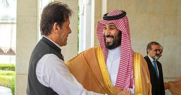 Pakistan's PM discusses Kashmir with Saudi crown prince