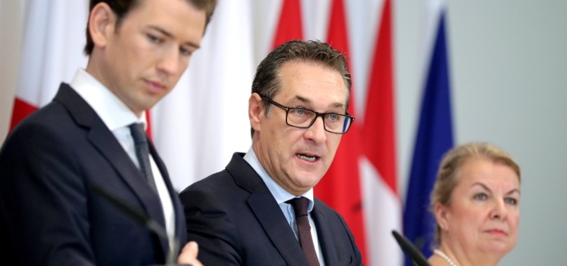 AUSTRIAN FAR-RIGHT LEADER URGES EU TO END RUSSIA SANCTIONS